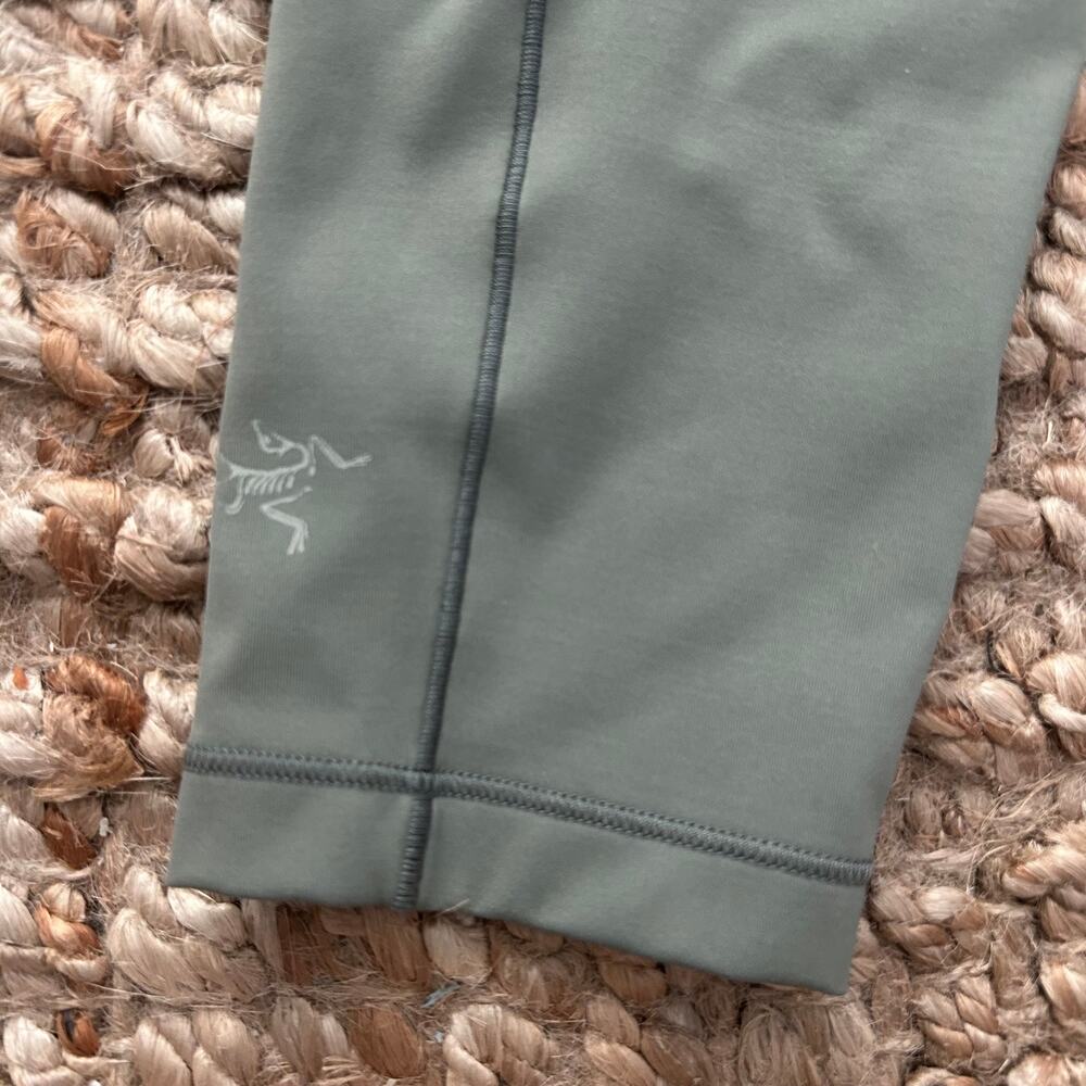 Arc'teryx Essent High Rise Utility Leggings Sage Green S Est Pockets - Picture 3 of 6